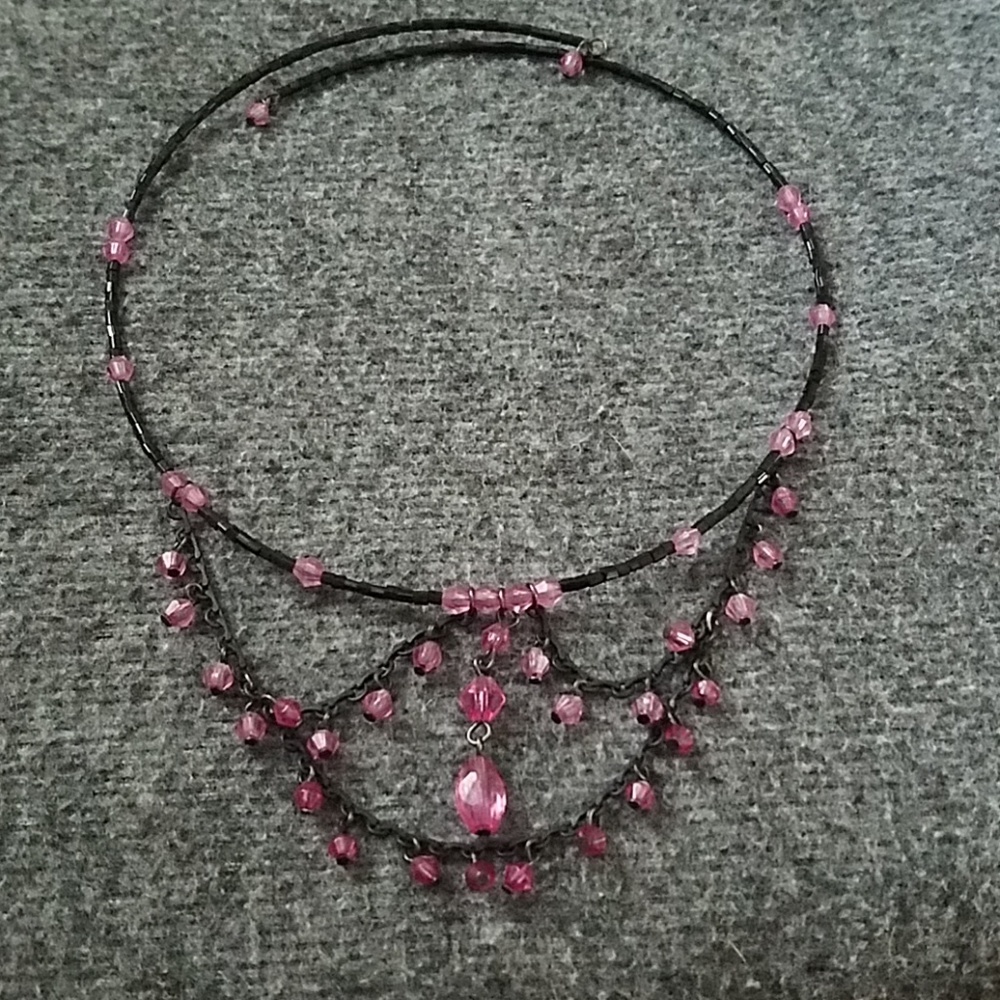 90's wire tier necklace